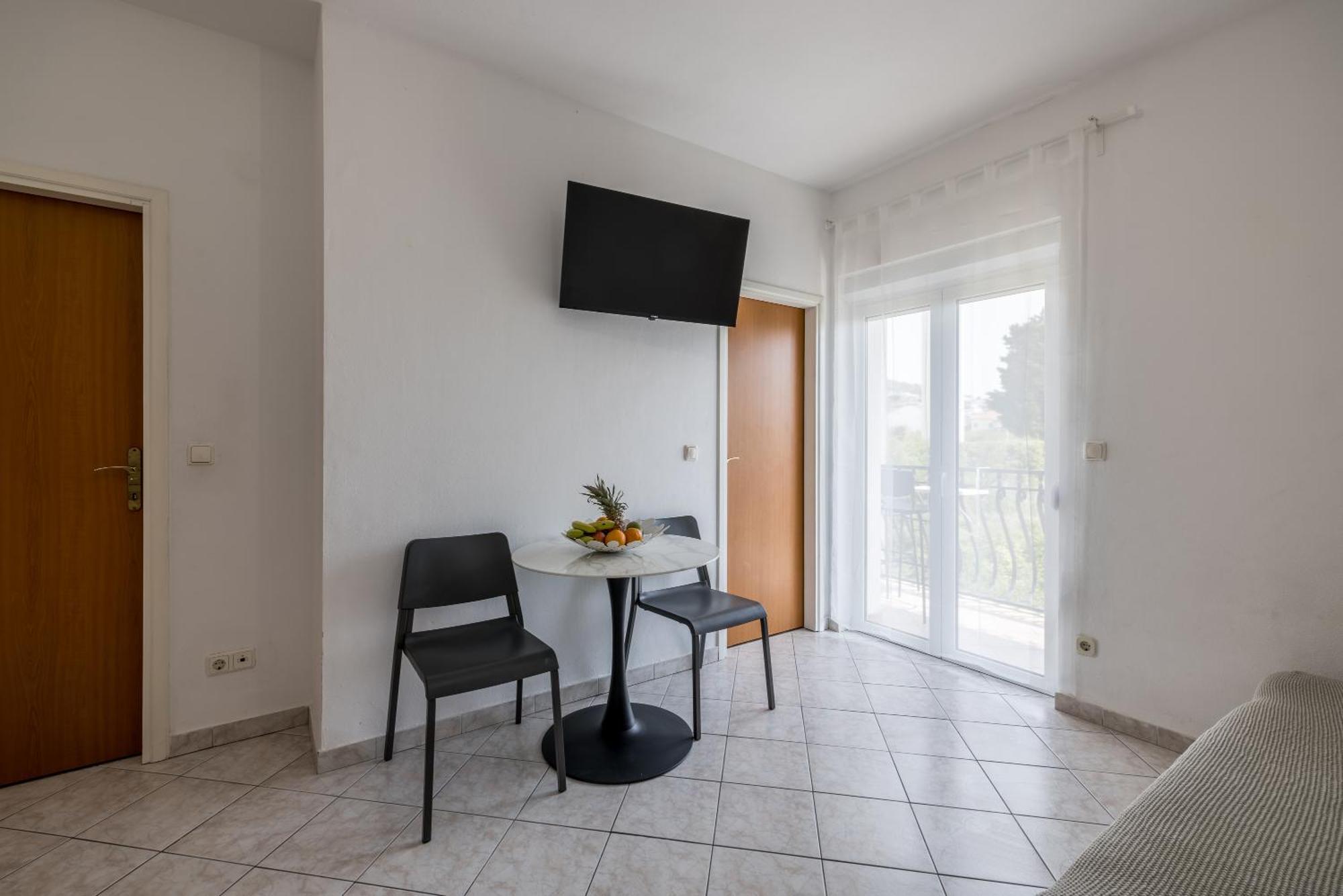 Mediterano Apartments Podstrana Bagian luar foto
