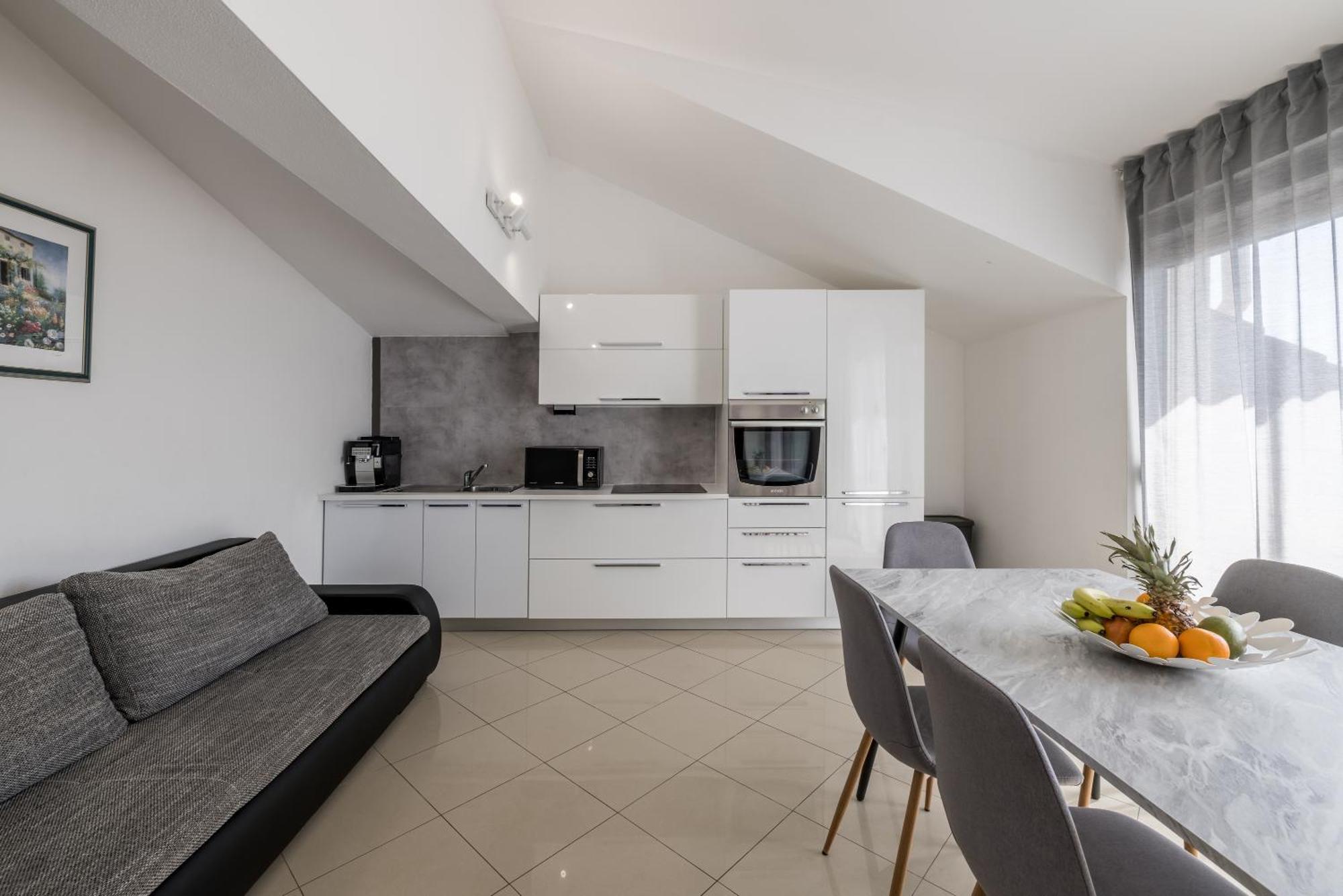 Mediterano Apartments Podstrana Bagian luar foto