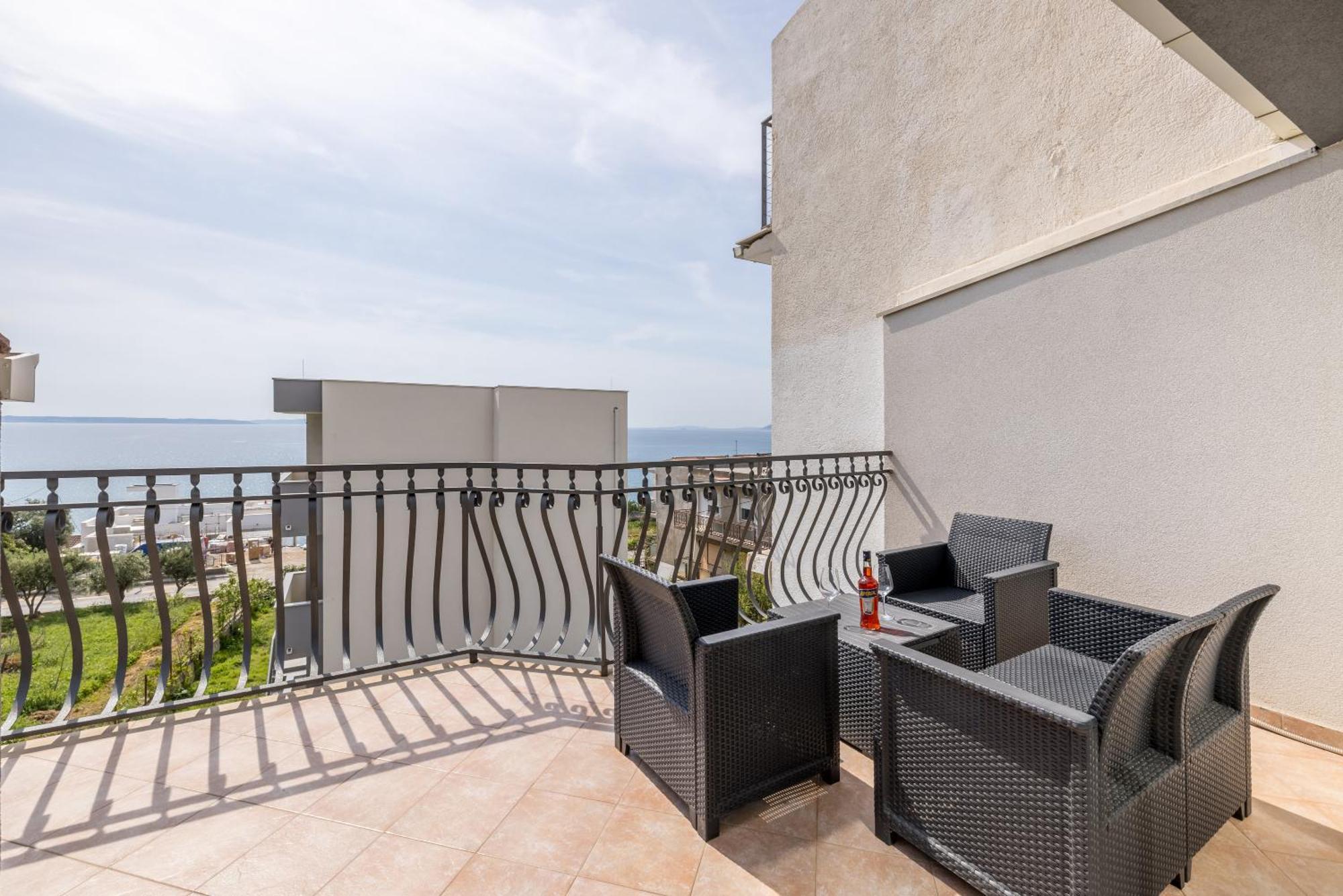 Mediterano Apartments Podstrana Bagian luar foto