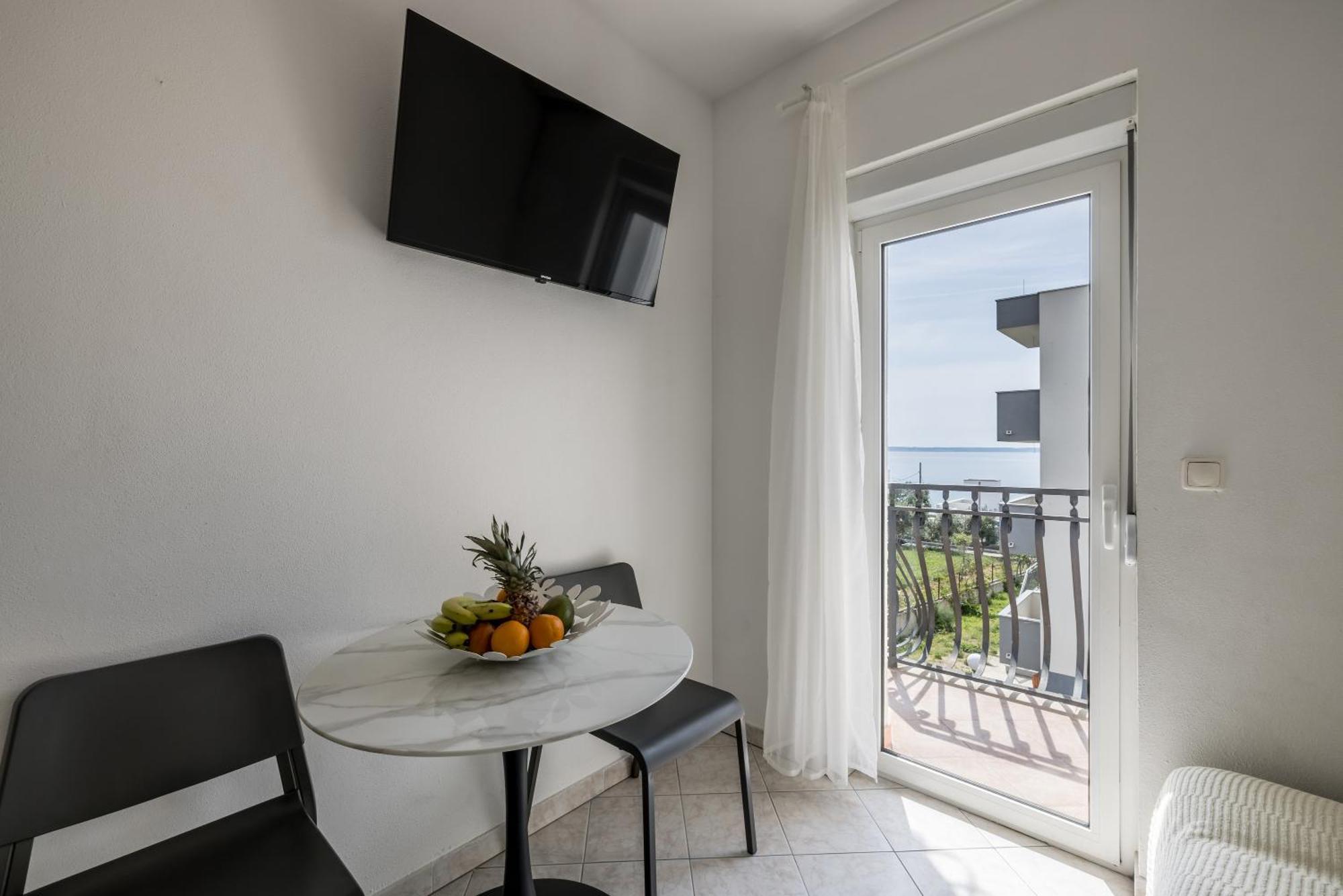 Mediterano Apartments Podstrana Bagian luar foto