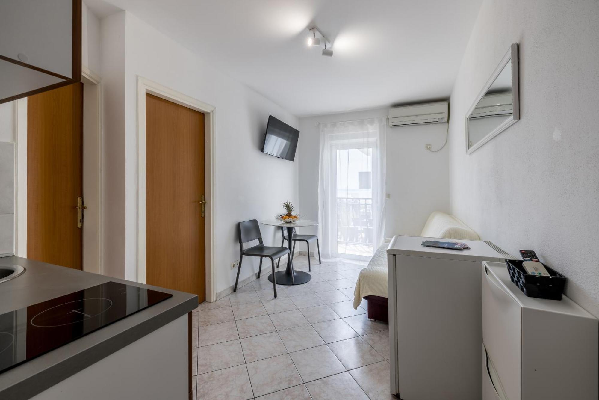 Mediterano Apartments Podstrana Bagian luar foto
