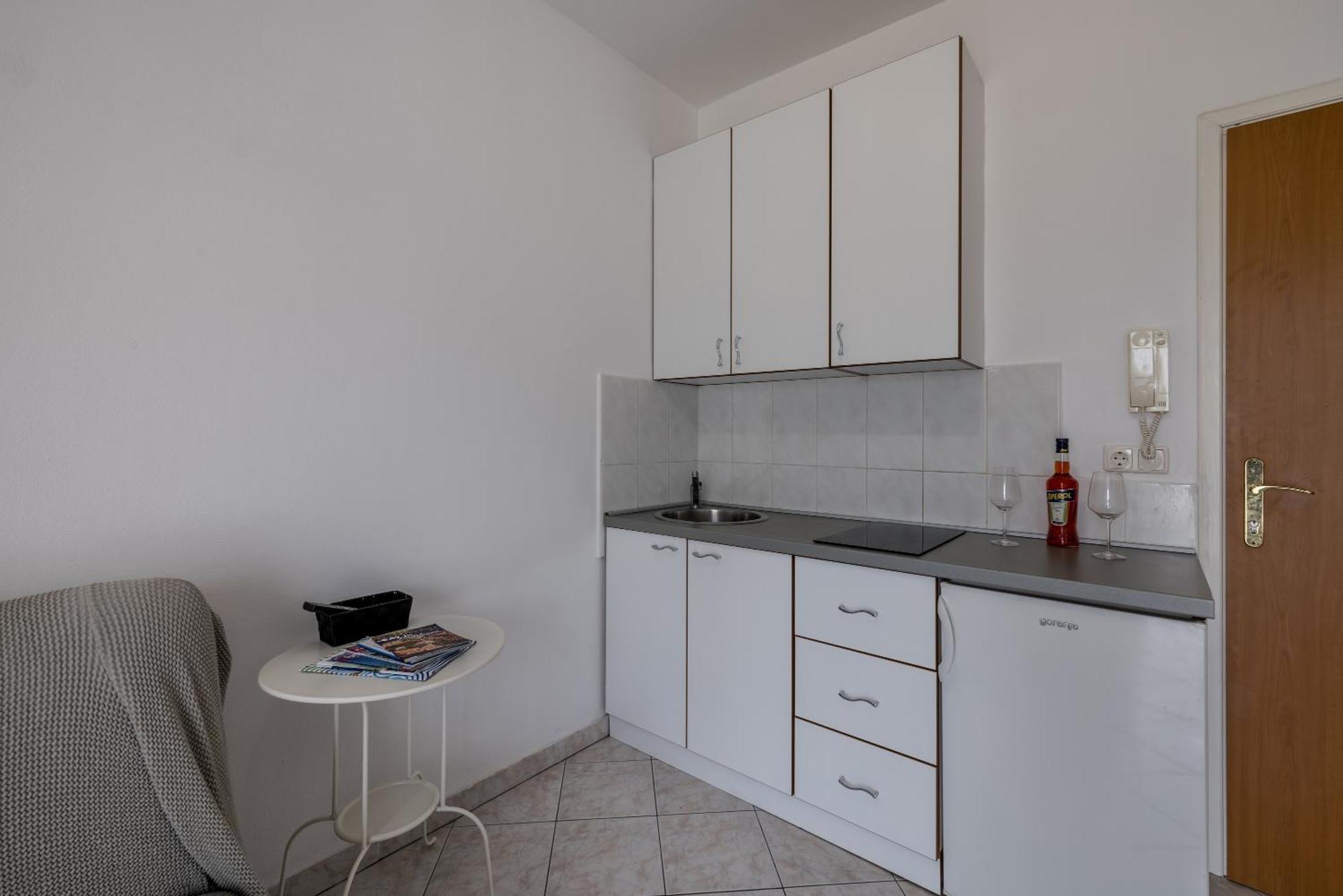 Mediterano Apartments Podstrana Bagian luar foto