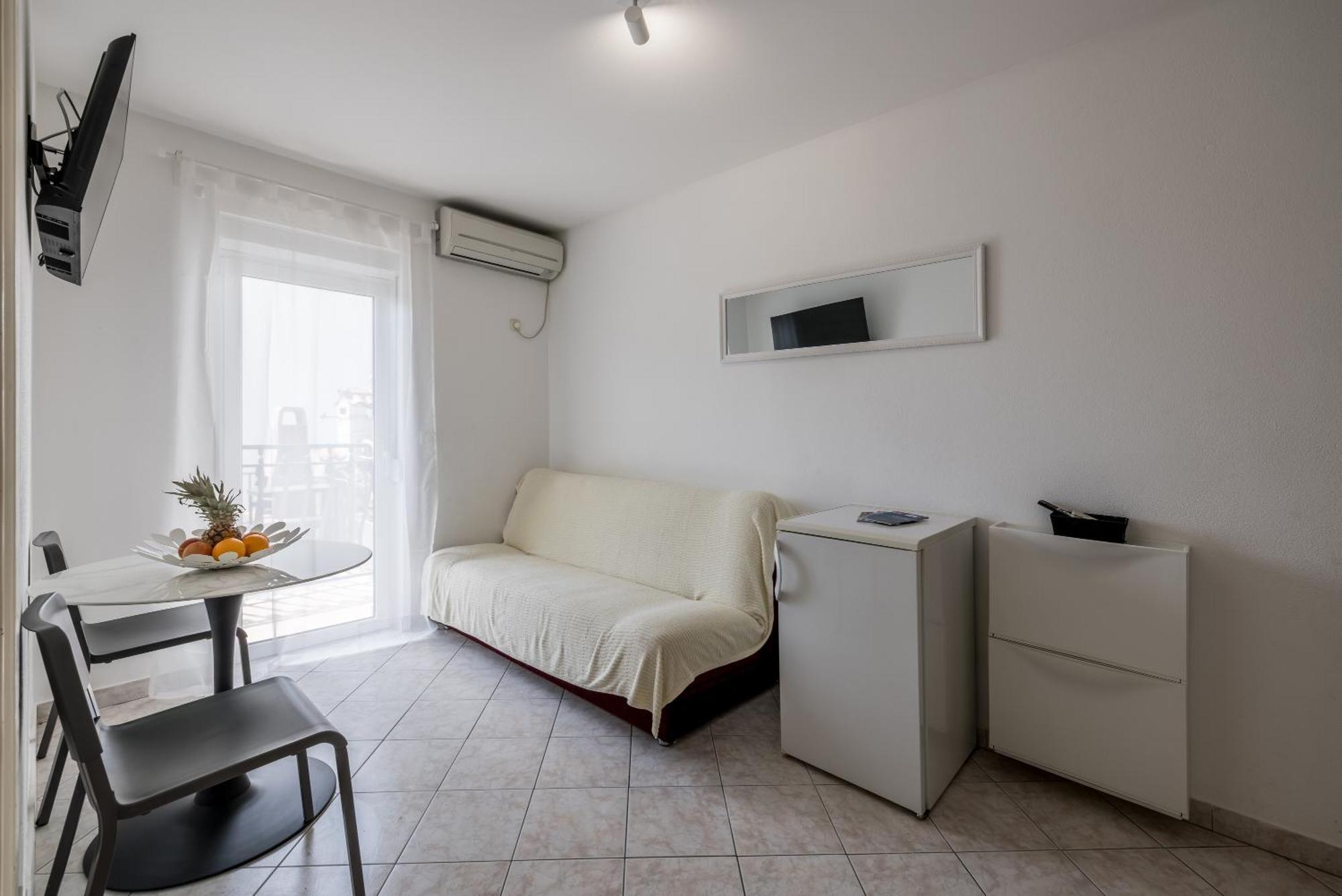 Mediterano Apartments Podstrana Bagian luar foto